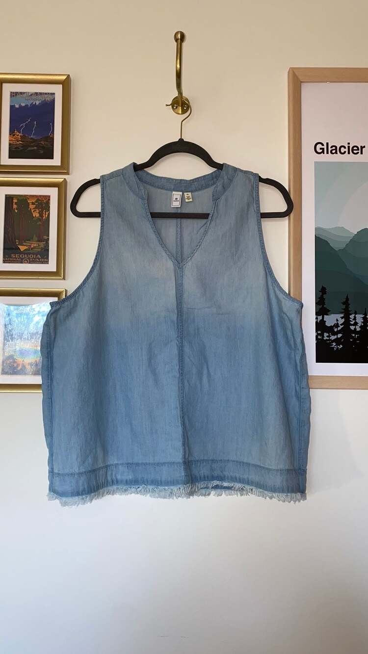 Susina Women's Blue Denim Sleeveless V-Neck Top with Frayed Hem Size XL